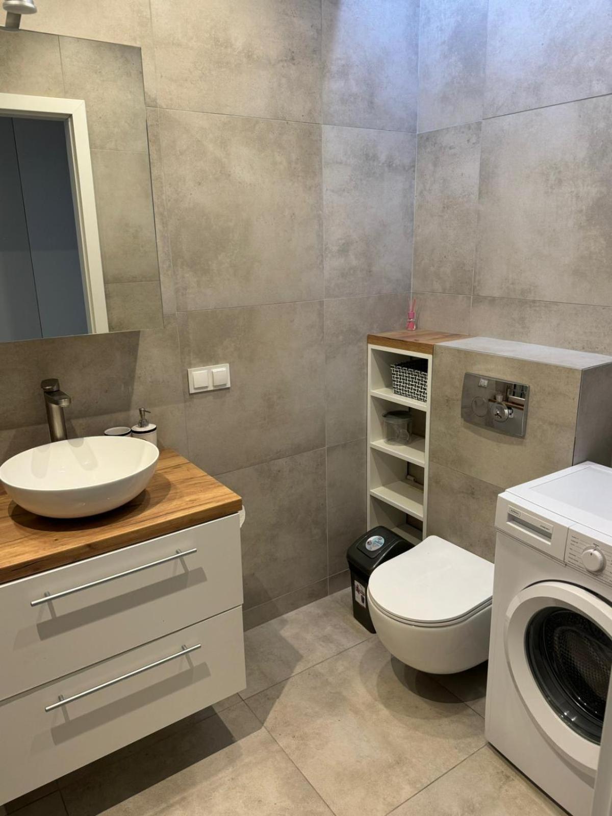 Sky Tower Self Check In 1 Bedroom Apartment Rzeszów Eksteriør billede